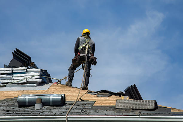 Professional Gutter Installation technician working in Buckley, IL